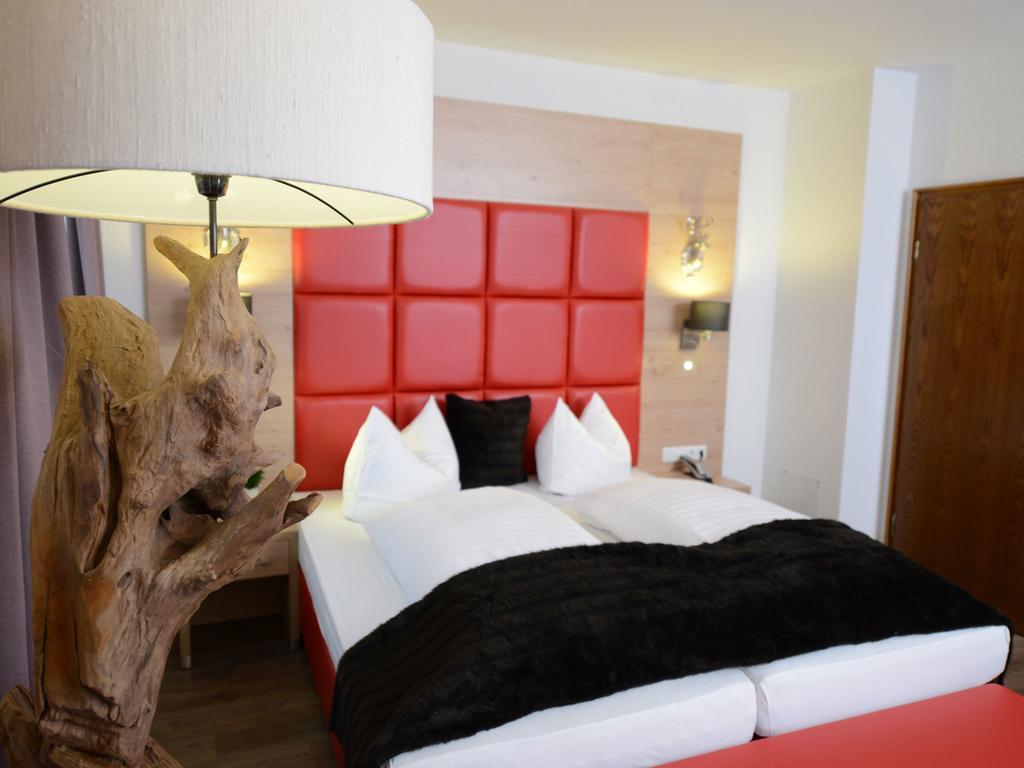 Land-Gut Hotel Zum Loewen Garni Marktheidenfeld Habitación foto